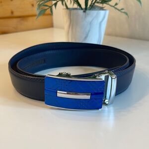 Itiezy leather belt.  Blue and Silver. Size up to 36 inches.  NWOT.